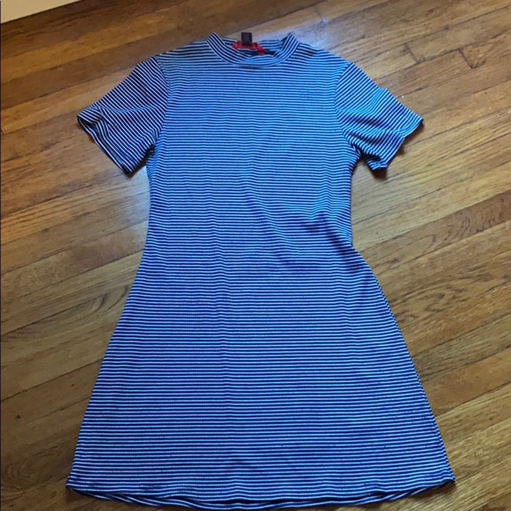 Juniors Dress
